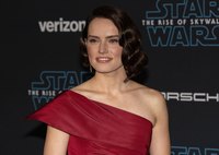 Daisy Ridley t-shirt #3911033