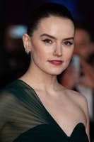 Daisy Ridley Longsleeve T-shirt #3934048