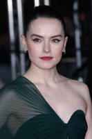 Daisy Ridley Sweatshirt #3934089