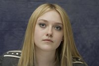 Dakota Fanning mug #G582458
