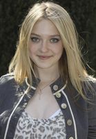 Dakota Fanning t-shirt #2246009