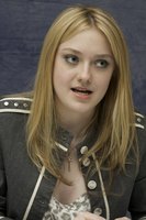 Dakota Fanning t-shirt #2246012