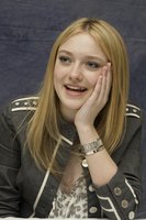 Dakota Fanning longsleeve t-shirt #2246019