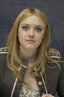 Dakota Fanning Tank Top #2246023
