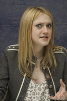 Dakota Fanning tote bag #G582475