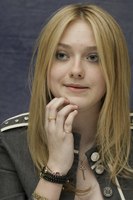 Dakota Fanning Tank Top #2246030