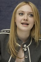 Dakota Fanning mug #G582484