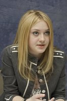 Dakota Fanning Sweatshirt #2246046