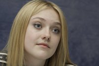 Dakota Fanning t-shirt #2246063