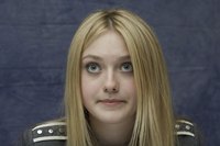 Dakota Fanning t-shirt #2246066
