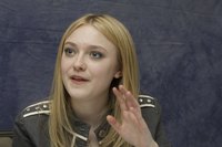 Dakota Fanning t-shirt #2246072