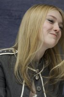 Dakota Fanning t-shirt #2246074