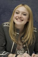 Dakota Fanning Sweatshirt #2246075