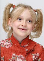 Dakota Fanning hoodie #2275280