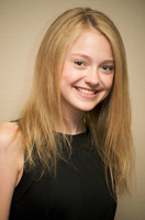 Dakota Fanning longsleeve t-shirt #2275281