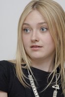 Dakota Fanning Sweatshirt #2283745