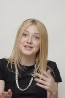 Dakota Fanning mug #G619891