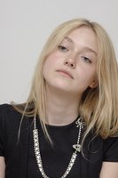 Dakota Fanning t-shirt #2283772
