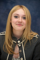 Dakota Fanning mug #G625945