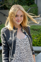 Dakota Fanning Sweatshirt #2289869