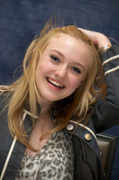 Dakota Fanning tote bag #G625956