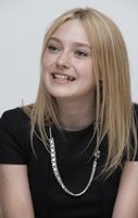 Dakota Fanning tote bag #G656137