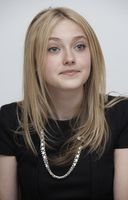 Dakota Fanning tote bag #G656142