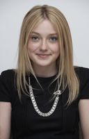 Dakota Fanning tote bag #G656143