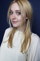 Dakota Fanning tote bag #G666507