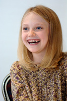 Dakota Fanning t-shirt #2399888