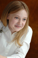 Dakota Fanning hoodie #2407026