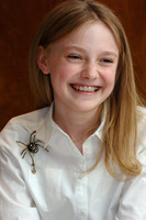 Dakota Fanning hoodie #2407038