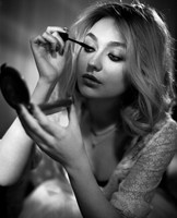 Dakota Fanning hoodie #2478756