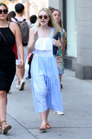 Dakota Fanning mug #G952921