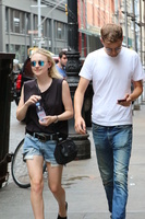 Dakota Fanning longsleeve t-shirt #2710824