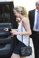 Dakota Fanning mug #G952925