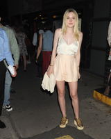 Dakota Fanning longsleeve t-shirt #2710834