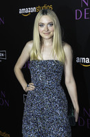 Dakota Fanning longsleeve t-shirt #2710835