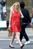 Dakota Fanning Sweatshirt #2710862