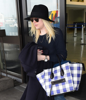 Dakota Fanning longsleeve t-shirt #2710878