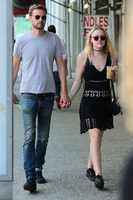 Dakota Fanning mug #G952977