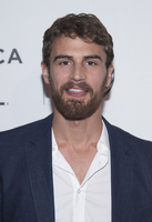 Dakota Fanning hoodie #2711004