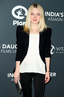 Dakota Fanning hoodie #2711012