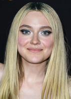 Dakota Fanning hoodie #2711019