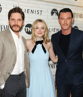 Dakota Fanning longsleeve t-shirt #3294353