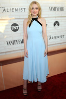 Dakota Fanning Sweatshirt #3294355