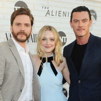 Dakota Fanning t-shirt #3294433