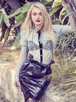 Dakota Fanning Tank Top #3658416