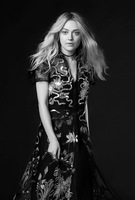 Dakota Fanning t-shirt #3658425