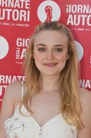 Dakota Fanning hoodie #3760466